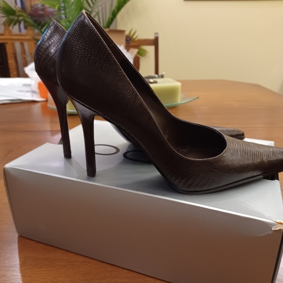 ALDO Dark Brown heels - Picture 2 of 5